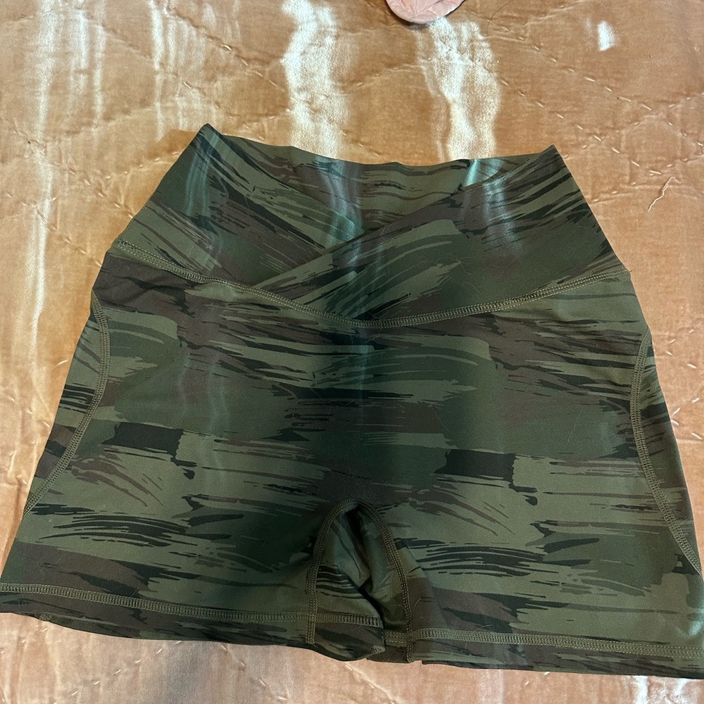 Alphalete Green Camo Bike Shorts